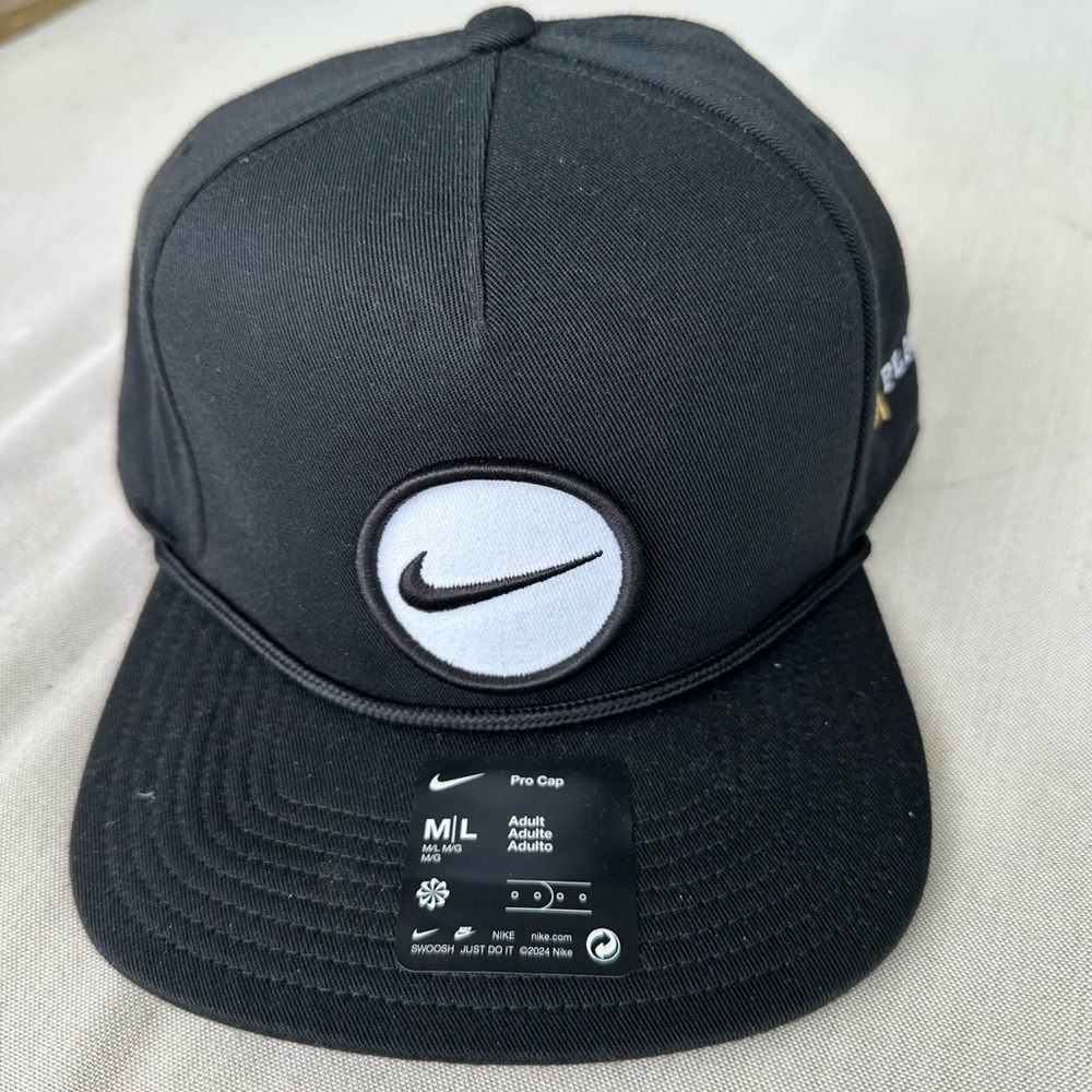 Nike The Players Black and White Pro Cap